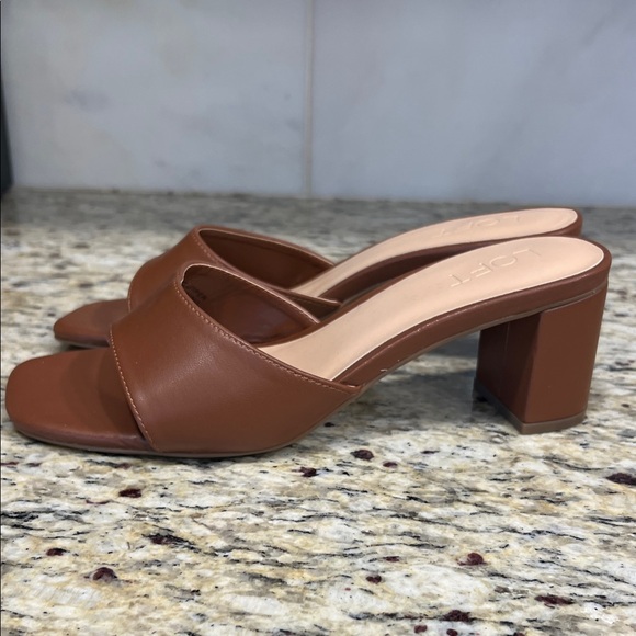 LOFT Women's Tan Block Heel Sandals - Picture 2 of 3